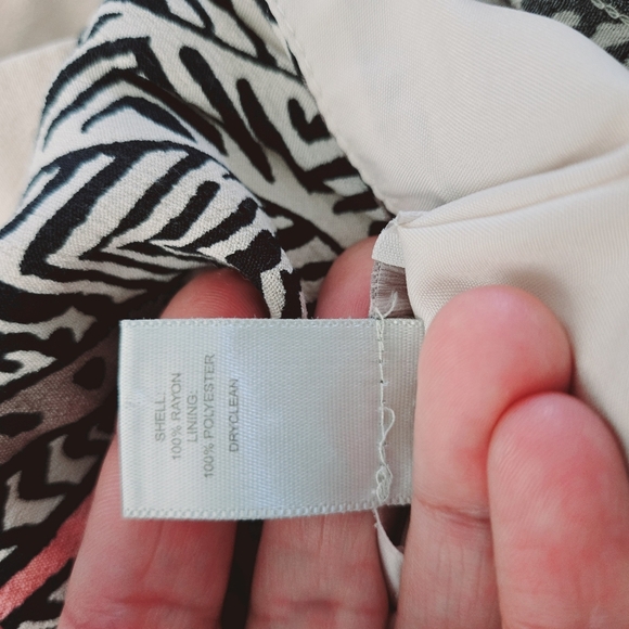 Loft Rayon Black Beige Tribal Pattern Sleeveless Mini Dress Size 00P - Picture 8 of 8